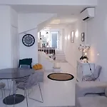 Hyper Centre Maison De 100m2 ; Terrasse 20 M2 Appartement *