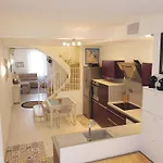 Appartement Hyper Centre Maison De 100m2 ; Terrasse 20 M2 *
