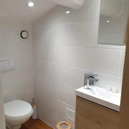 Hyper Centre Maison De 100m2 ; Terrasse 20 M2 Appartamento Antibes