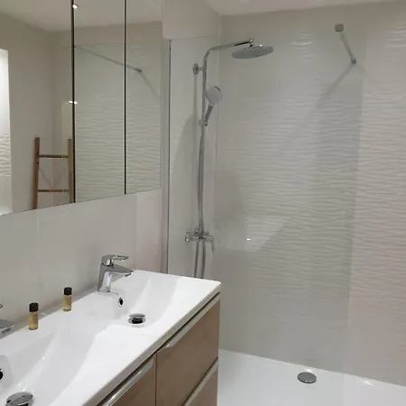 Hyper Centre Maison De 100m2 ; Terrasse 20 M2