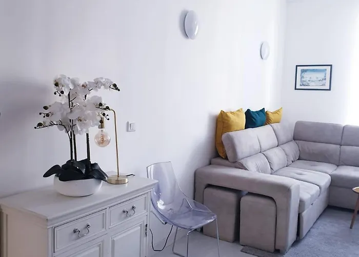 شقة Hyper Centre Maison De 100m2 ; Terrasse 20 M2 *